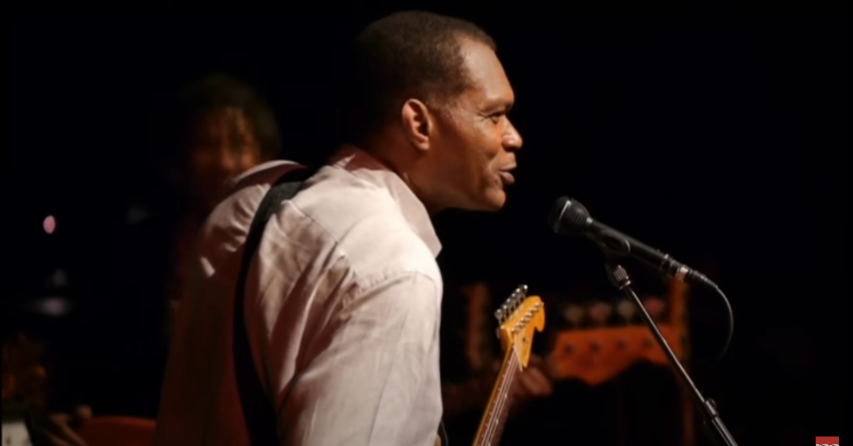 Load video: THE ROBERT CRAY BAND - RIGHT NEXT DOOR (LIVE)